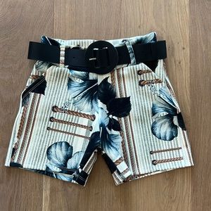 Atrativa Modas Shorts‎